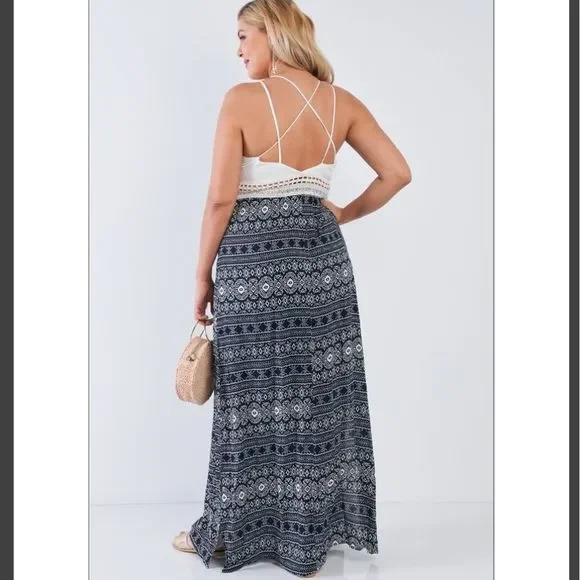 ASOS x TRAC Surplice V Neck Crochet Trim Strappy Back Maxi Dress - Picture 6 of 6